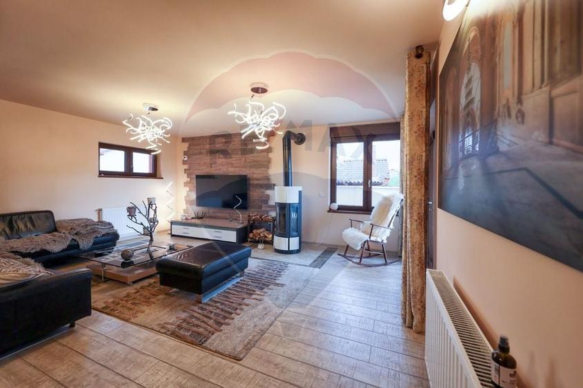 Casa unica, cartier Izvor - Str. Izvorului 10 - 3