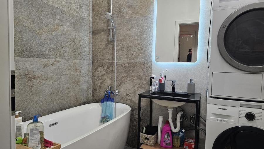 Casa ultrafinisata situata la cateva minute de  Vivo! - 24