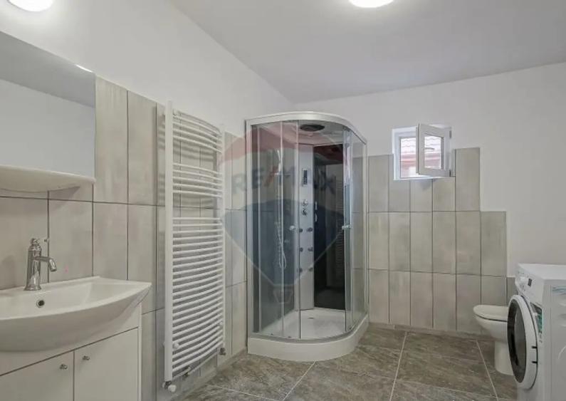 Casa spatioasa cu teren generos, in zona centrala a Sacel... - 2