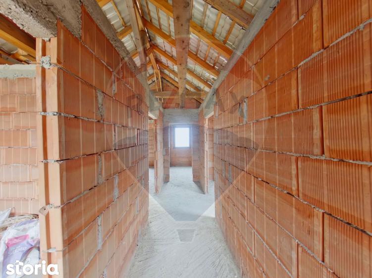 Casa cu 5 camere de vanzare in Piatra, Maramure? - 3