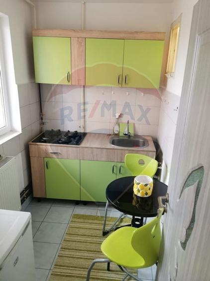 Apartament cu 1 camera in zona Polivalenta - 5