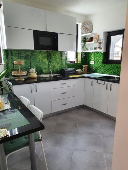 Vila cocheta Tunari zona noua, P+1+M - 1