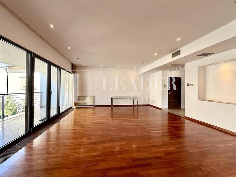 Apartament cu 4 camere decomandat, mobilat în Dorobanți