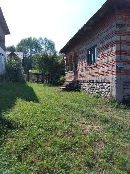 Casă cu 2 camere în Corbeni