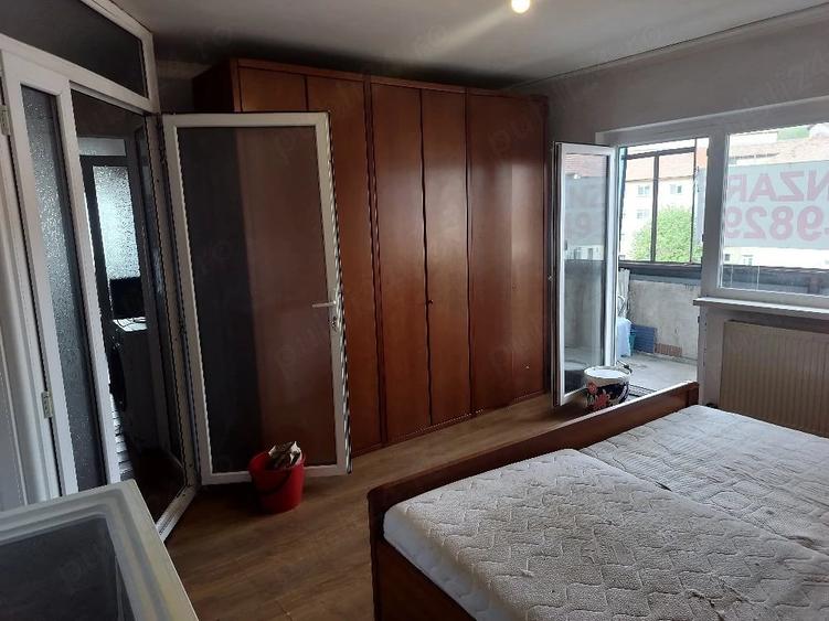 Apartament cu 2 camere decomandat în 1 Mai