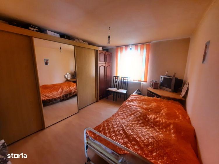 Casă cu 4 camere cu Teren 1376 Mp în Moftin