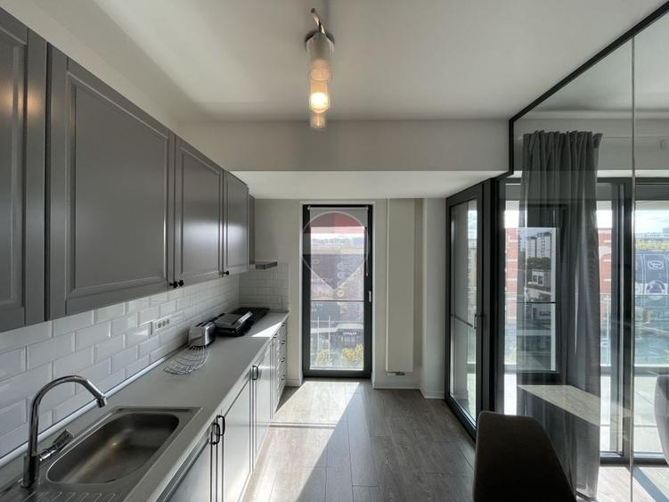 Apartament cu 2 camere decomandat, mobilat în Aviației