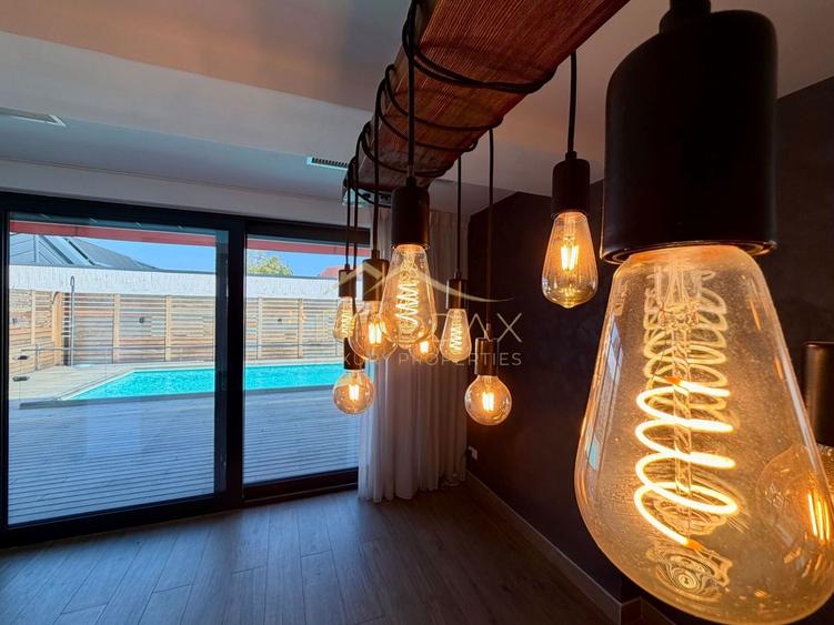 Duplex cu 6 camere cu Piscina în Iancu Nicolae