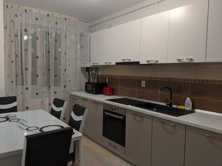 Apartament cu 2 camere decomandat în Semicentral
