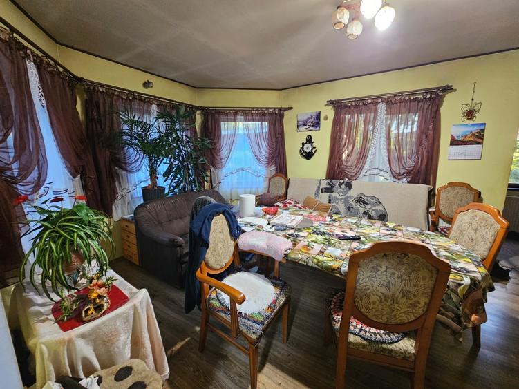 Casă individuală cu 5 camere cu Garaj în Sud