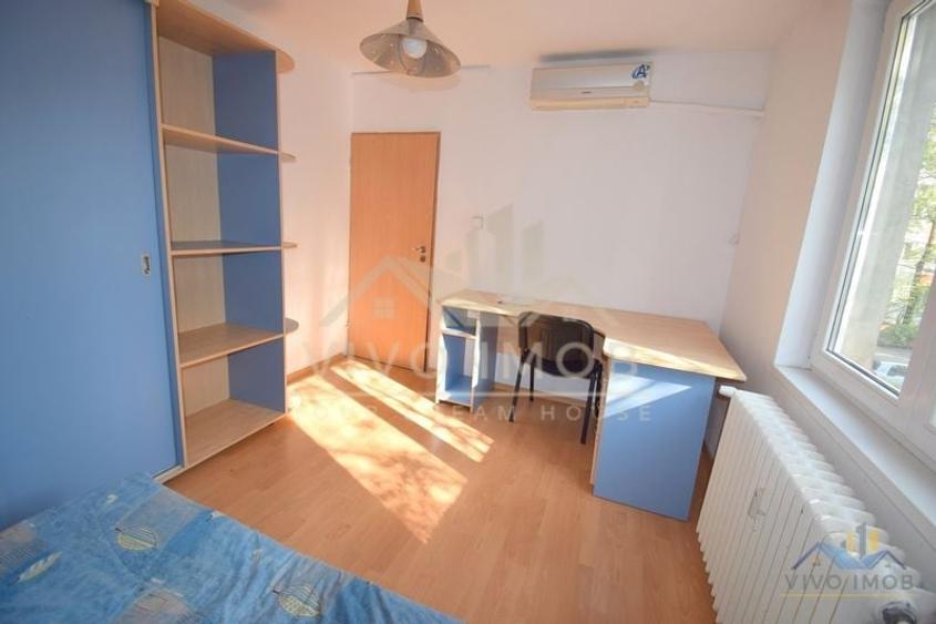 Apartament cu 3 camere semidecomandat în Titan
