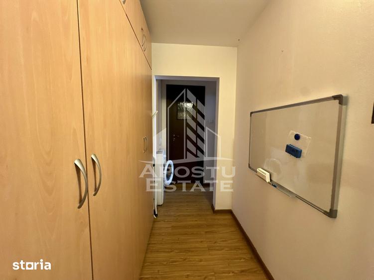Apartament cu 4 camere decomandat, mobilat în Steaua