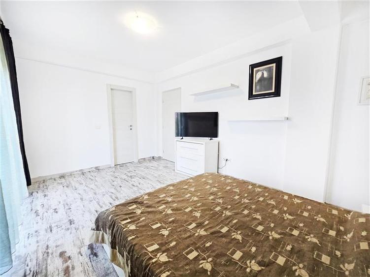 Duplex cu 4 camere cu Canalizare în Domnești