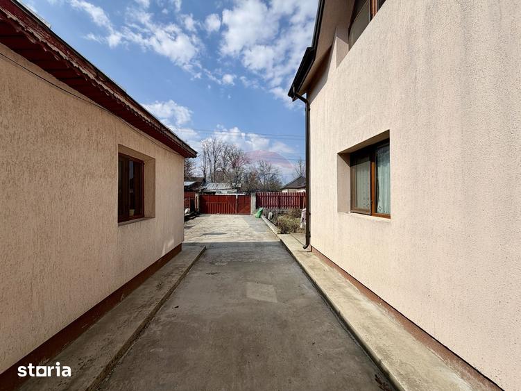 Casă cu 4 camere cu Teren 1300 Mp în Jariștea