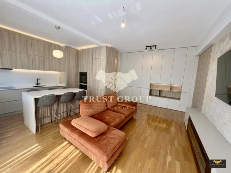 Apartament cu 3 camere decomandat, mobilat în Agronomie