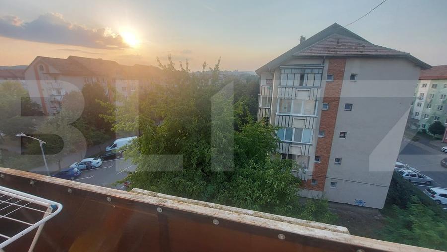 Apartament cu 2 camere decomandat, mobilat în Central
