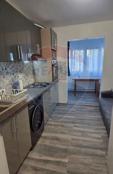 Apartament cu 3 camere decomandat în Gorjului