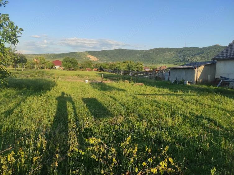 Teren de 1400 mp, în Galșa
