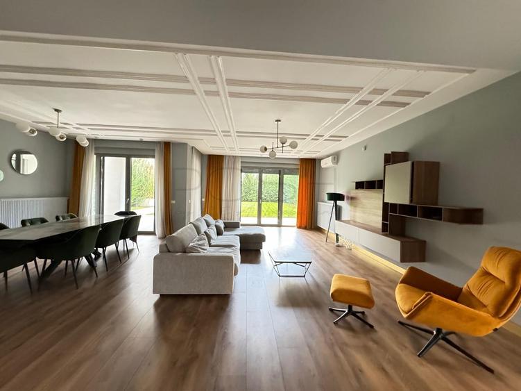 Casă individuală cu 6 camere cu Canalizare în Băneasa