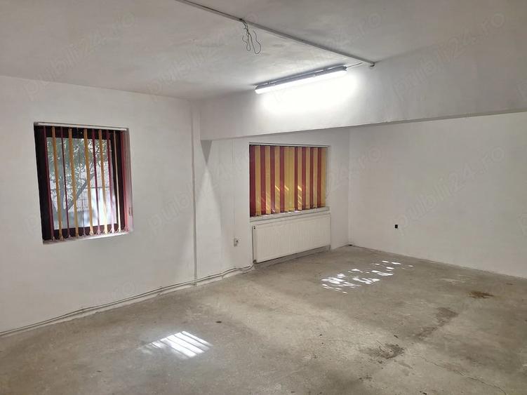 Apartament cu 6 camere decomandat în Mărăței