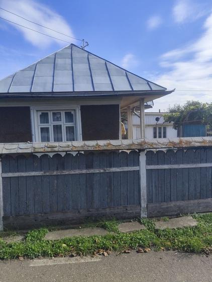 Casă cu 2 camere în Săvinești