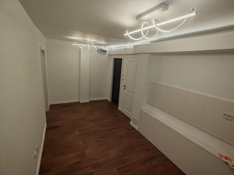Apartament cu 2 camere decomandat în Sărari