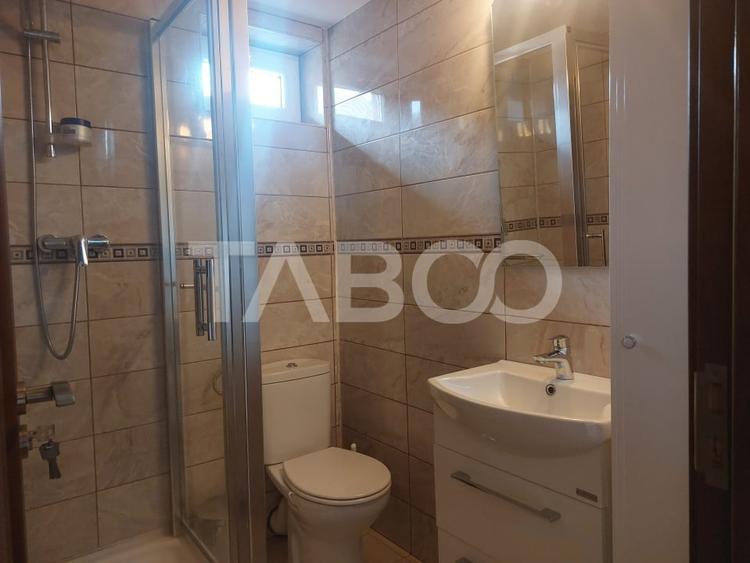 Casă cu 5 camere decomandat cu Canalizare în Cisnădie