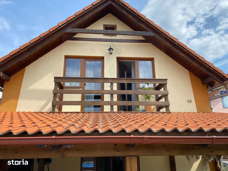 Casă cu 4 camere cu Teren 170 Mp în Central