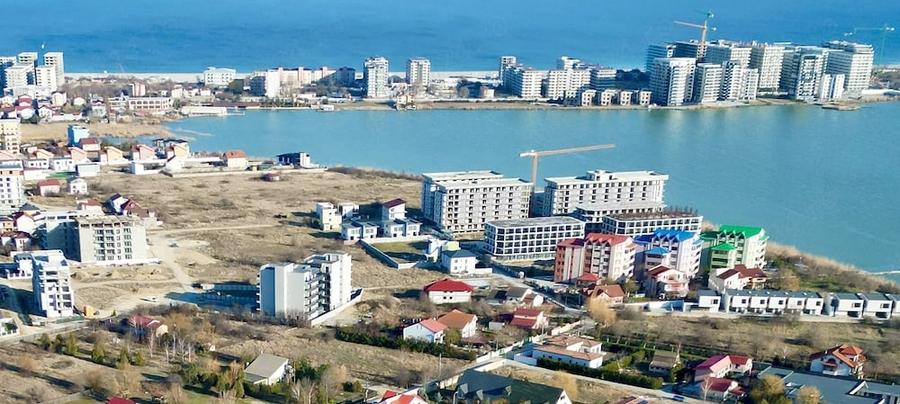 Teren de 2000 mp, în Central