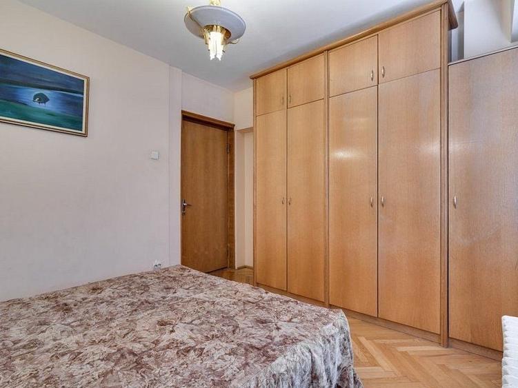 Apartament cu 3 camere decomandat, mobilat în Alba Iulia