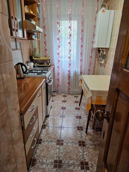 De vanzare Apartament 3 camere - 1