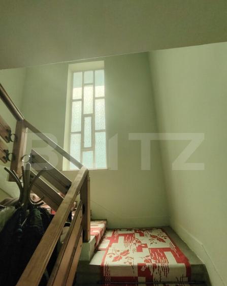 Casa solida cu pod, foi?or ?i 2 garaje in Tarnaveni - 9