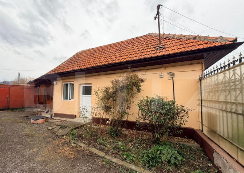 Casa de vanzare proprietate generoasa 2.285 m2 teren - 7