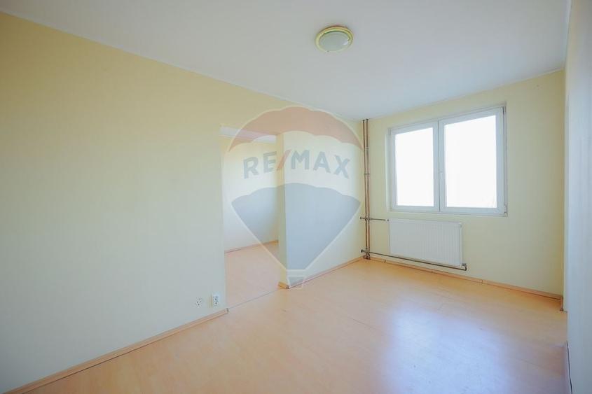 Apartament 2 camere et. 2, de vânzare zona Complex Velența - 10