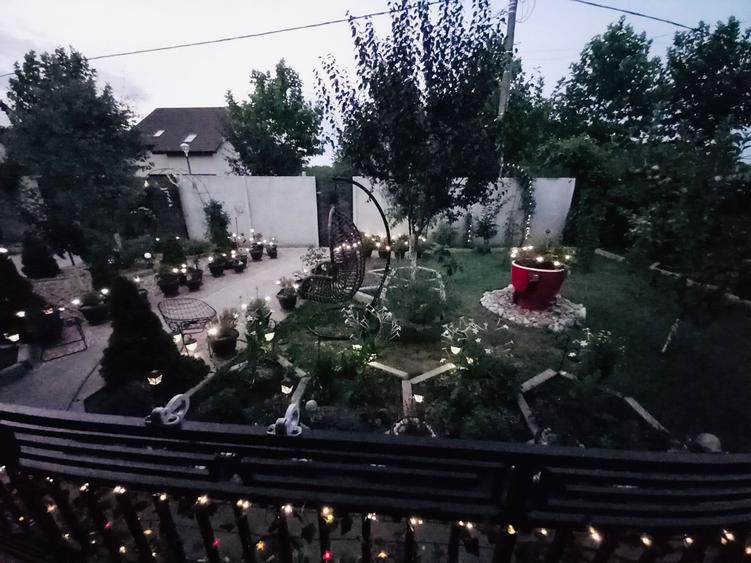 Casă individuală cu 3 camere cu Canalizare în Est
