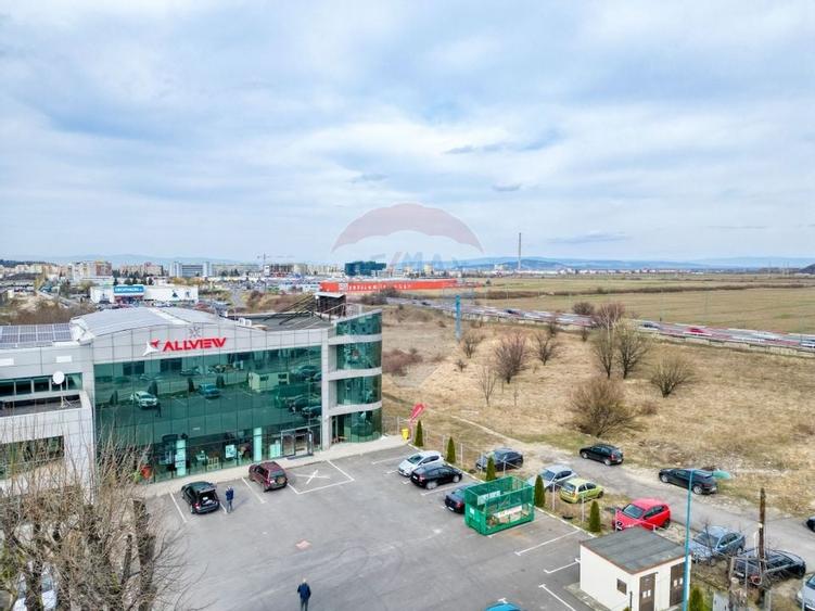 Inchiriere spatiu comercial in Brasov cu vizibilitate maxima - 1