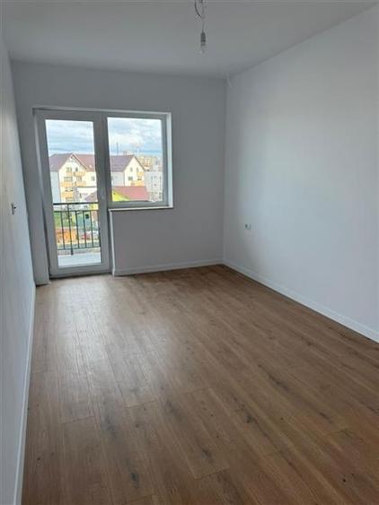 Exclusivitate, Apartament 4 camere-98 mp utili, Zona Tractorul, Brasov - 14