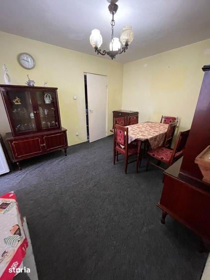 Apartament cu 4 camere de vanzare, Zona Cetate - 4