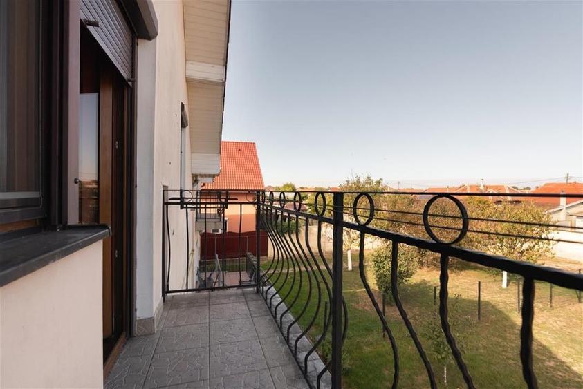 Casa P+M cu 4 camere+living+loc de luat masa in Santion - 30