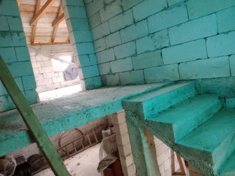 Vand casa la rosu cu 500mp teren - 2