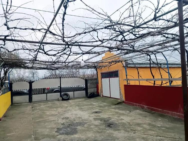 Casa la cheie cu 10 camere,1330 mp teren, in Munteni, Galati - 9