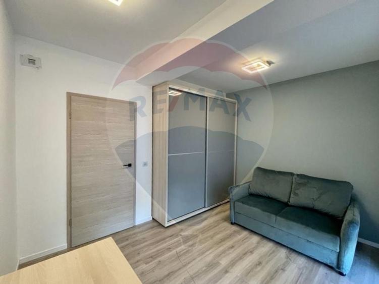 Casa / Vila lux cu 4 camere de inchiriat in Pipera - 9