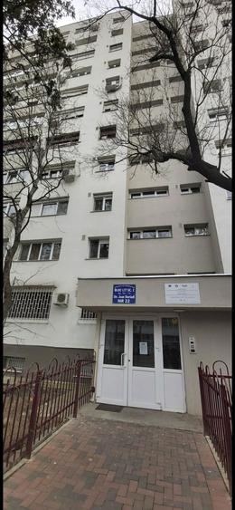 Garsoniera de inchiriat metrou 1 decembrie - 1