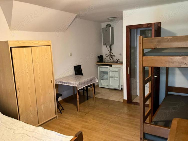 Pensiune 8 cam cu 4 paturi teren 1350 mp - 1