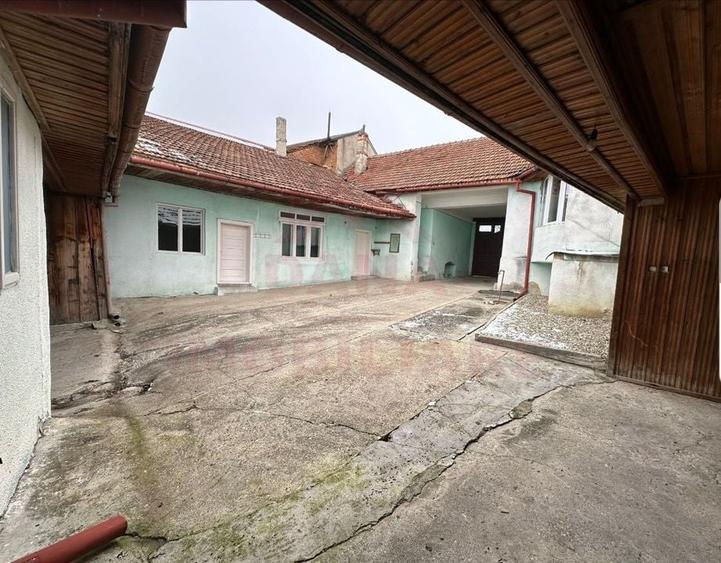 CASĂ DE V&Icirc;NZARE &Icirc;N ILOVA\7 CAMERE, JUD.CARAȘ-SEVERIN - 10