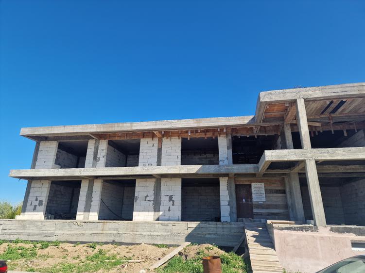 Midia Sat - Constructie S+P+1 la Rosu cu teren propietate - 148.000euro - 4