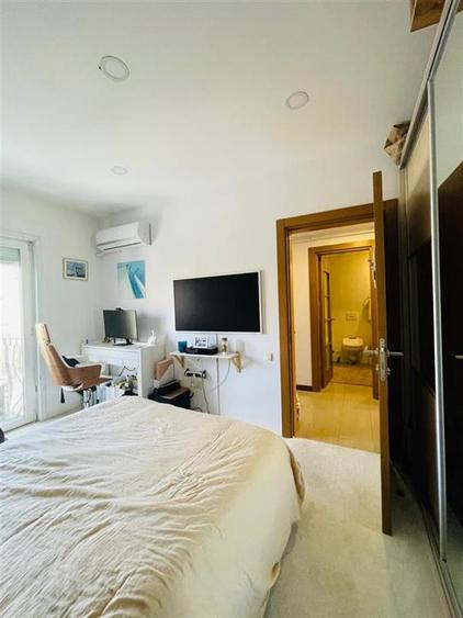 VANZARE APARTAMENT 3 CAMERE COSMOPOLIS  STEFANESTII DE JOS - 13