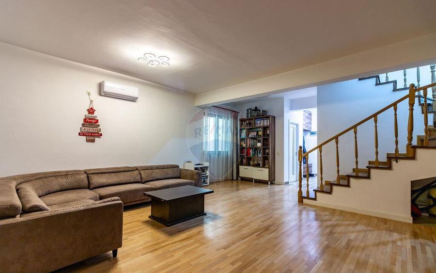 Casa / Vila Chiajna cu 5 camere de vanzare - 12