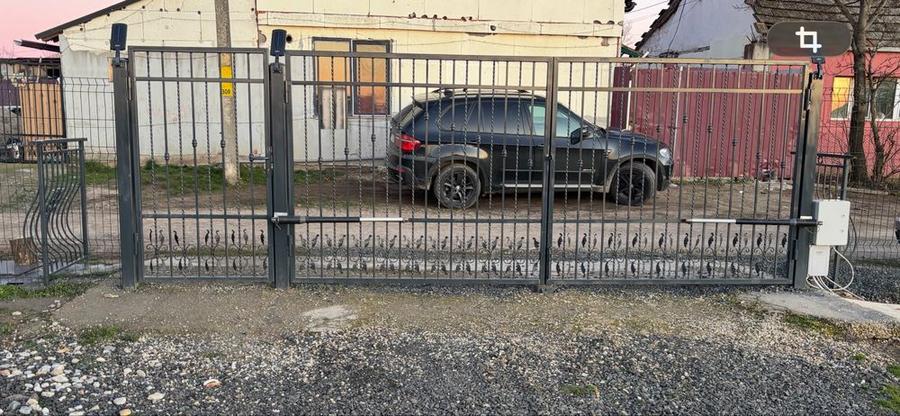 Vand teren intravilan cu numar de casa si utilitati - 1