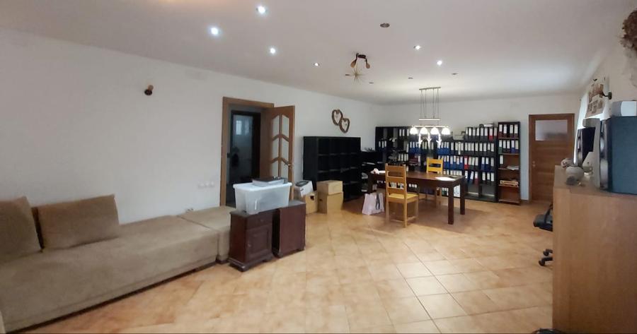 Vanzare vila frumoasa cu 2 garaje si teren mare in Popesti Leordeni - 5